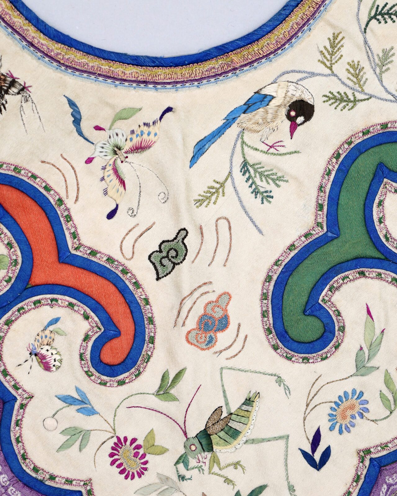 Catch the fashion bug: New exhibition pairs Avenir textiles, C.P. Gillette insects